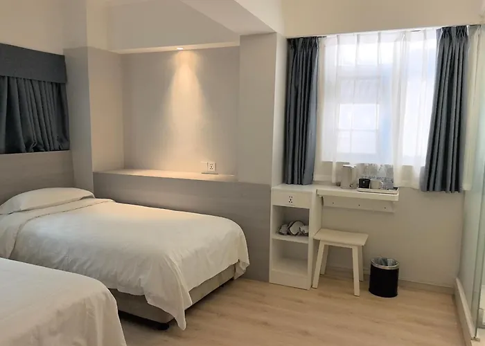 Ole Tai Sam Un Hotel 2*